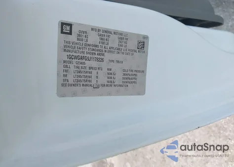 2018 Chevrolet Express 2500 Work Van z USA, uszkodzony, nr VIN 1GCWGAFG9J1178226